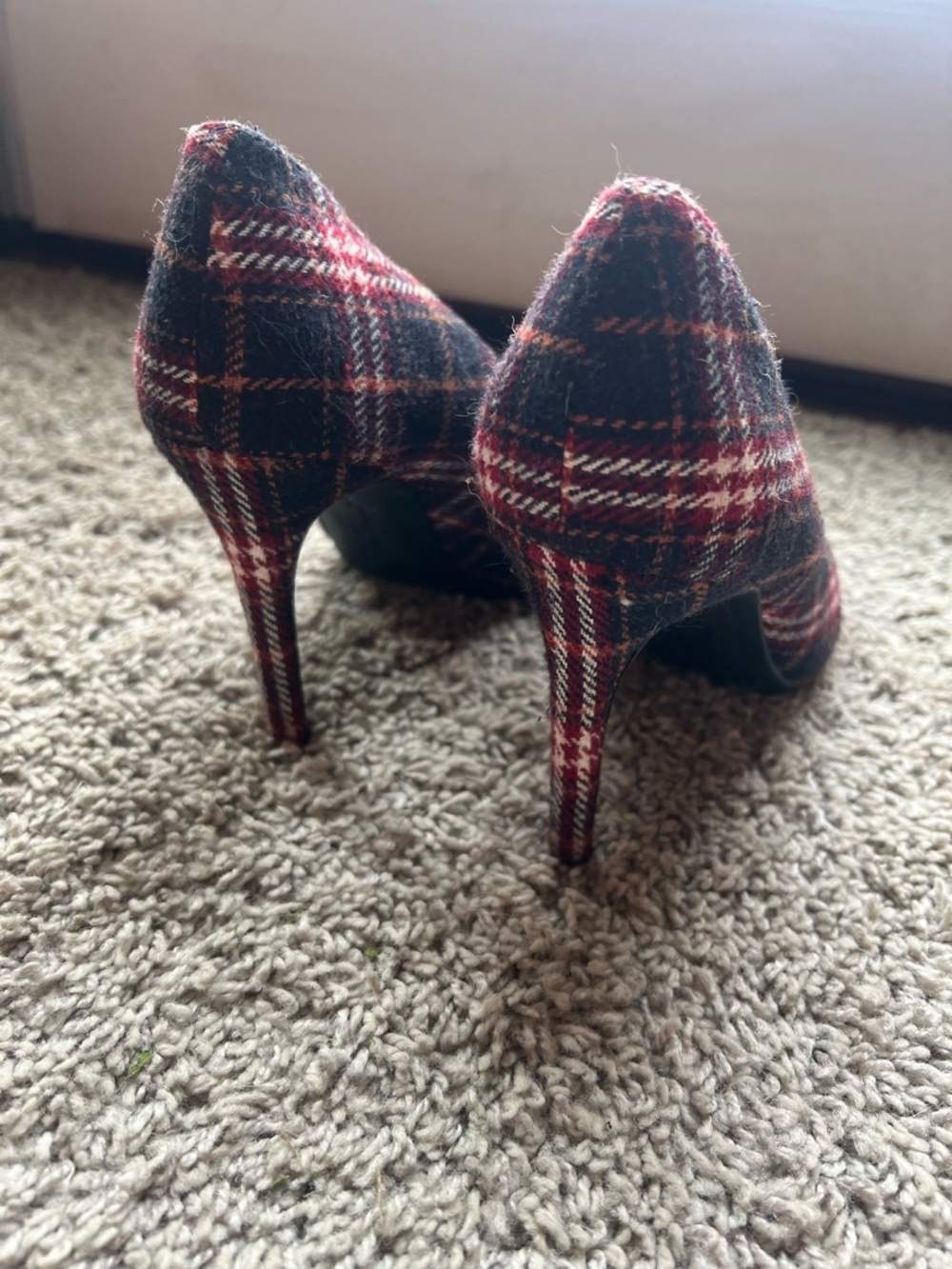 Jessica Simpson Plaid Pointed-Toe Pumps - Red & Black - Picture 5 of 6